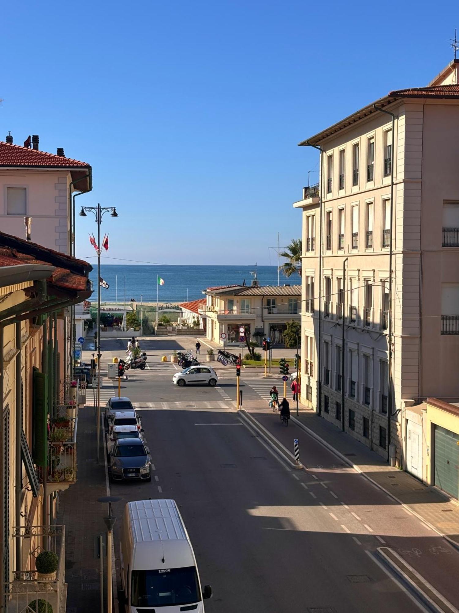 A Casa Di Mario E Nene Acomodação com café da manhã Viareggio Exterior foto